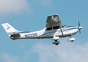 Cessna 182.jpg